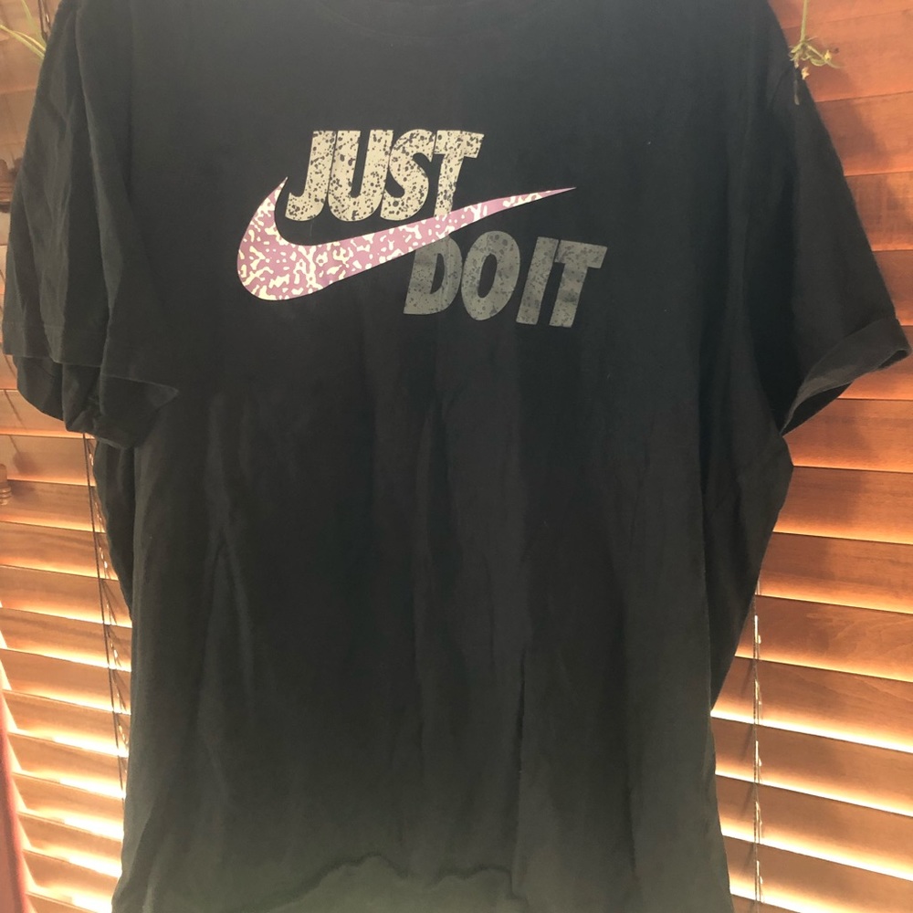Nike JustDoIt Graphic Tee